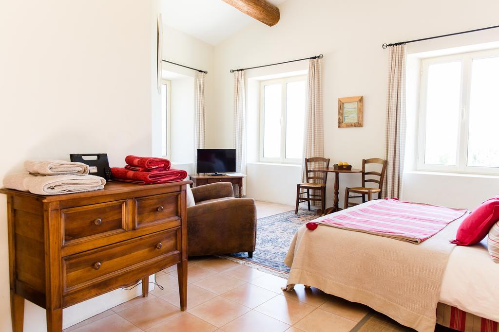 Le Mas Del Sol Bed & Breakfast Bonnieux Exterior foto