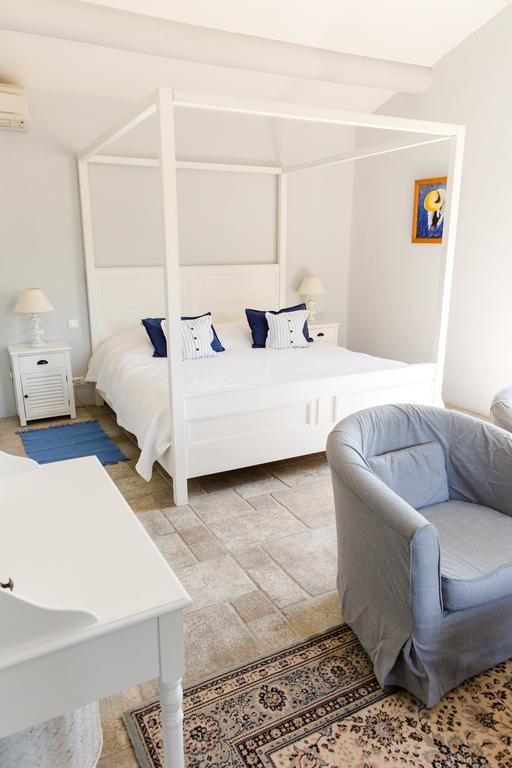 Le Mas Del Sol Bed & Breakfast Bonnieux Exterior foto